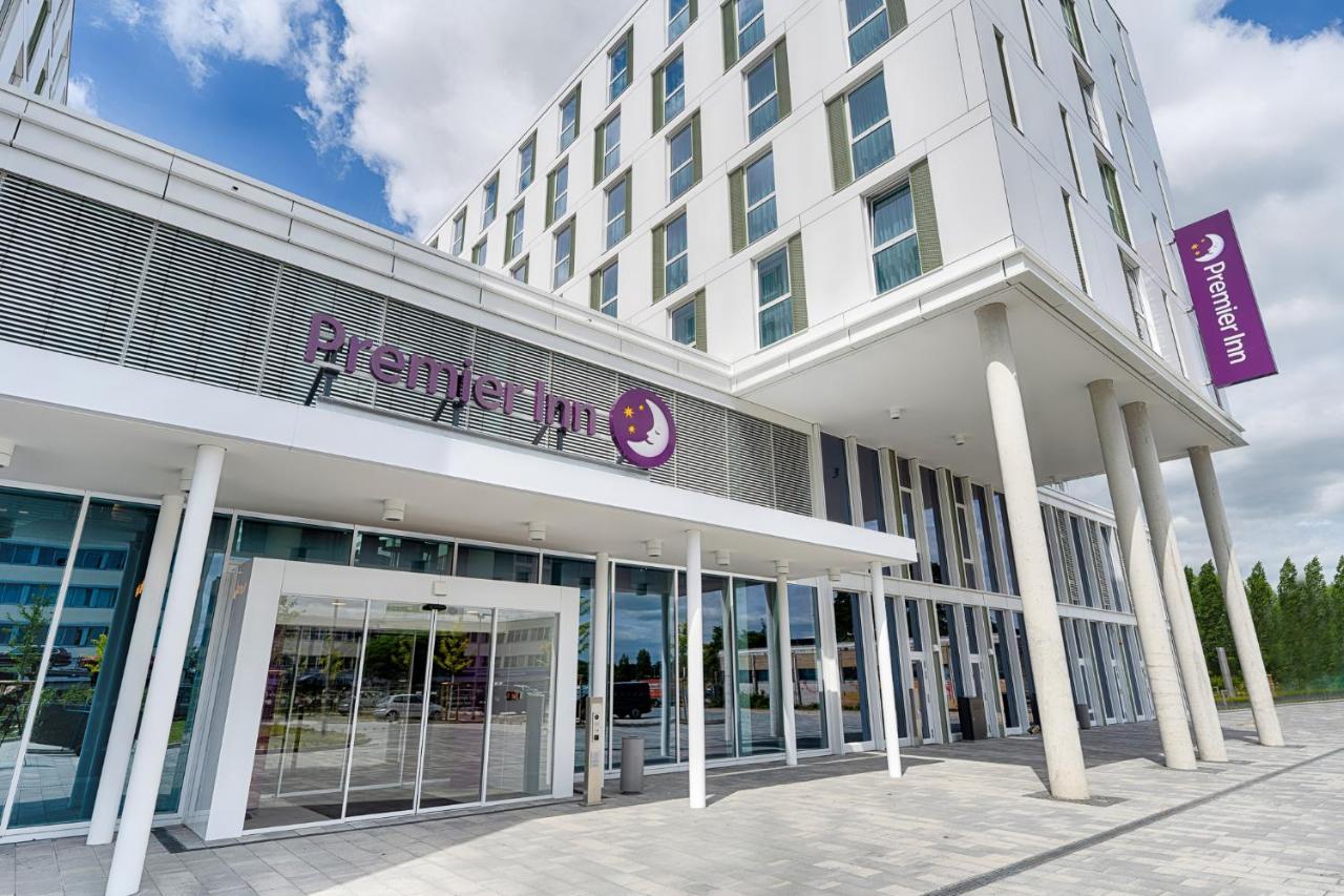 Premier Inn Wolfsburg City Centre Bagian luar foto